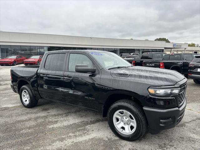 2025 RAM 1500 Tradesman Crew Cab 4x4 57 Box