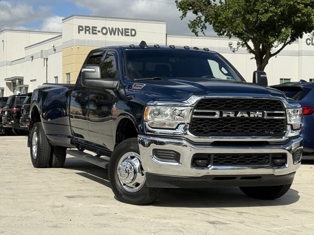 2024 RAM 3500 Tradesman Crew Cab 4x4 8 Box 2024 RAM 3500 Tradesman Crew Cab 4x4 8 Box