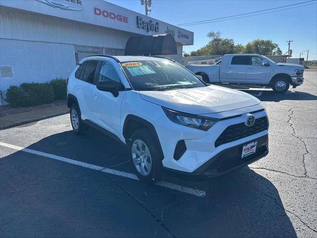 2021 Toyota RAV4 LE 2021 Toyota RAV4 LE