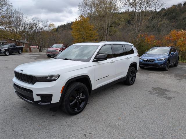 2023 Jeep Grand Cherokee L Altitude 4x4 2023 Jeep Grand Cherokee L Altitude 4x4