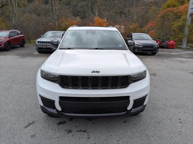 2023 Jeep Grand Cherokee L Altitude 4x4 2023 Jeep Grand Cherokee L Altitude 4x4