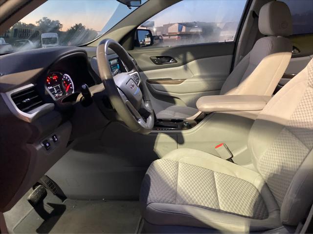 2017 GMC Acadia SLE-2