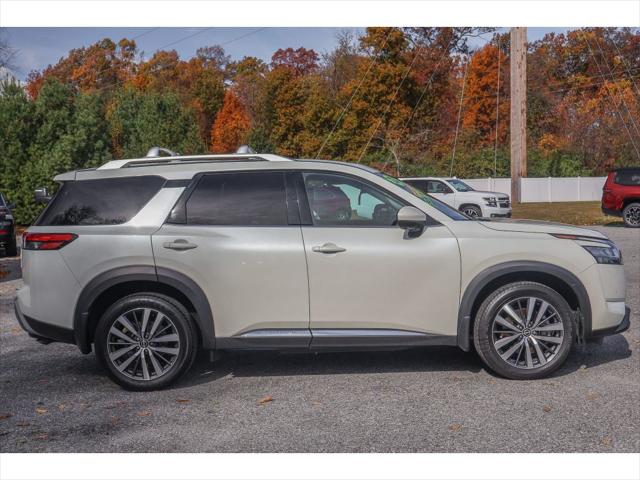 2022 Nissan Pathfinder Platinum 4WD 2022 Nissan Pathfinder Platinum 4WD
