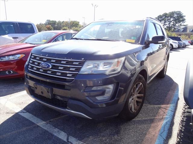 2017 Ford Explorer XLT 2017 Ford Explorer XLT