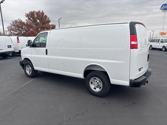 2025 Chevrolet Express Cargo Van RWD 2500 Regular Wheelbase WT