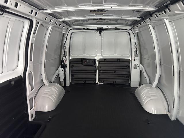 2025 Chevrolet Express Cargo Van RWD 2500 Regular Wheelbase WT