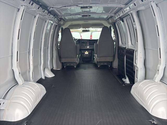 2025 Chevrolet Express Cargo Van RWD 2500 Regular Wheelbase WT