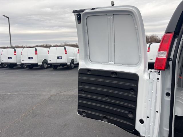2025 Chevrolet Express Cargo Van RWD 2500 Regular Wheelbase WT