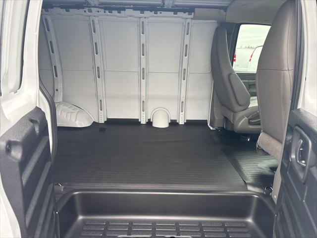 2025 Chevrolet Express Cargo Van RWD 2500 Regular Wheelbase WT