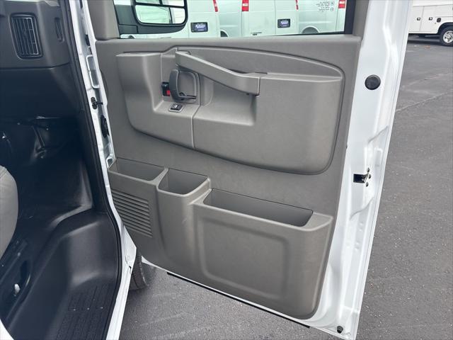 2025 Chevrolet Express Cargo Van RWD 2500 Regular Wheelbase WT