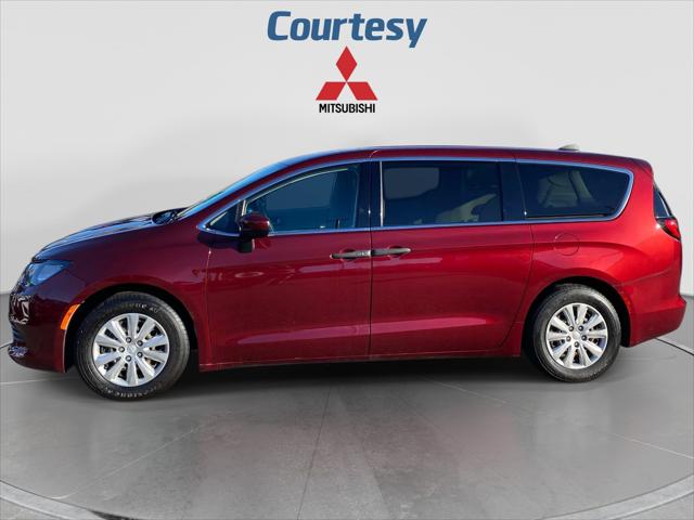 2020 Chrysler Voyager L