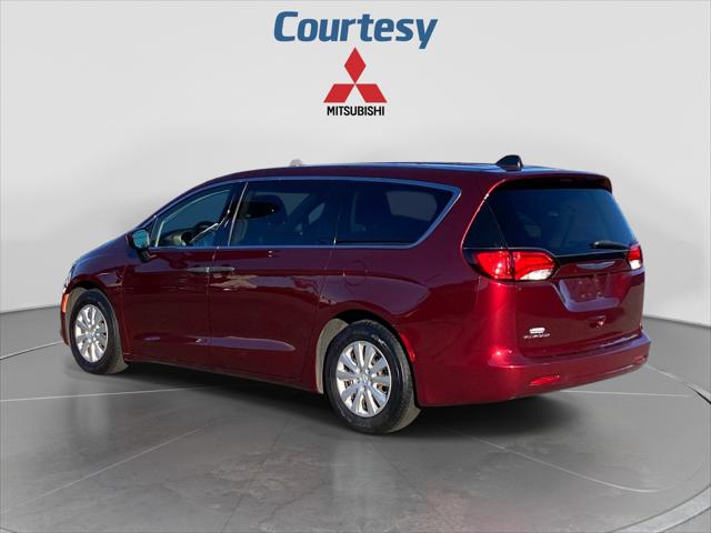 2020 Chrysler Voyager L