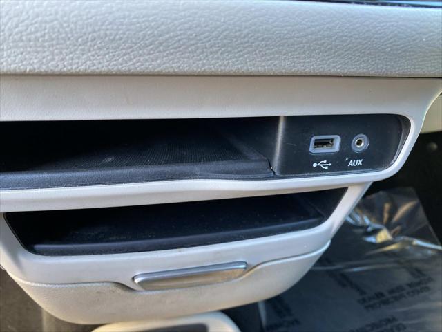 2020 Chrysler Voyager L