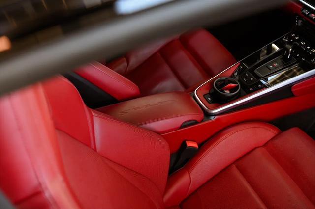 2022 Porsche 911 Carrera S Coupe