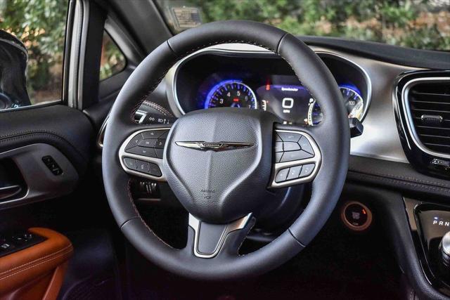 2026 Chrysler Pacifica Pinnacle AWD
