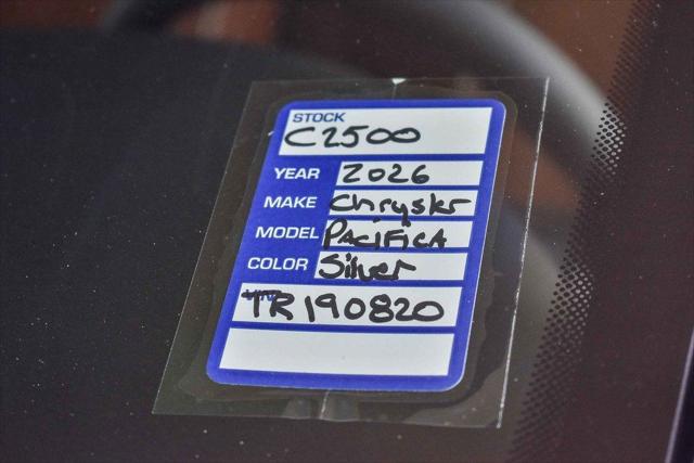 2026 Chrysler Pacifica Pinnacle AWD
