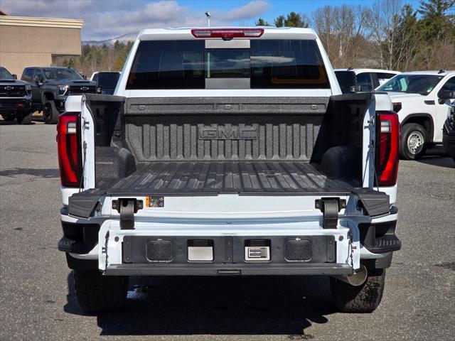 2026 GMC Sierra 2500HD Crew Cab, Standard Bed, Denali Ultimate, 4WD