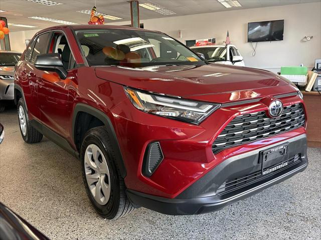 2024 Toyota RAV4 LE [4]