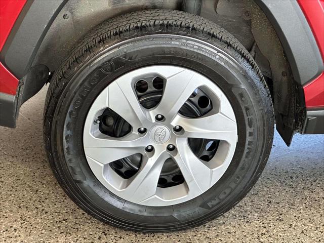 2024 Toyota RAV4 LE [9]