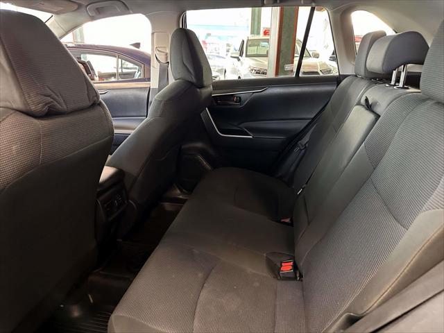 2024 Toyota RAV4 LE [13]