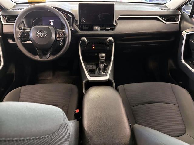 2024 Toyota RAV4 LE [14]