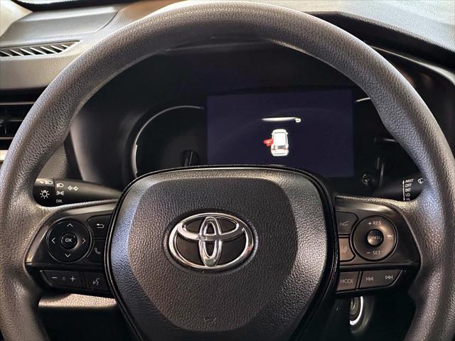 2024 Toyota RAV4 LE [16]