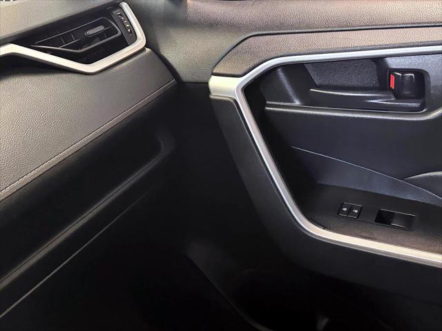 2024 Toyota RAV4 LE [22]