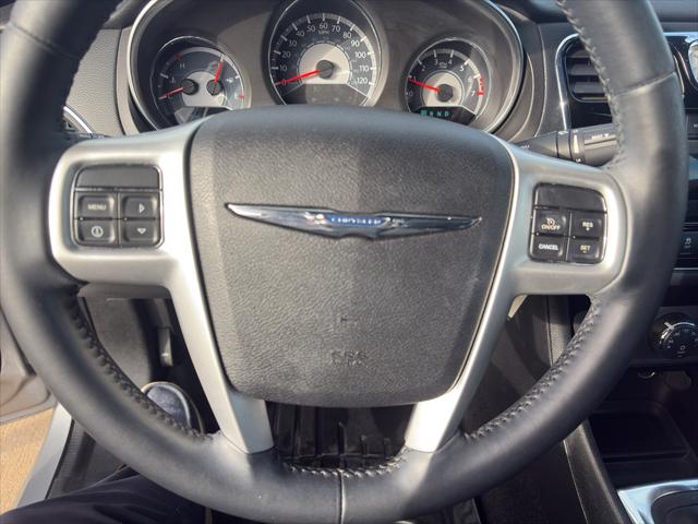 2013 Chrysler 200 Touring