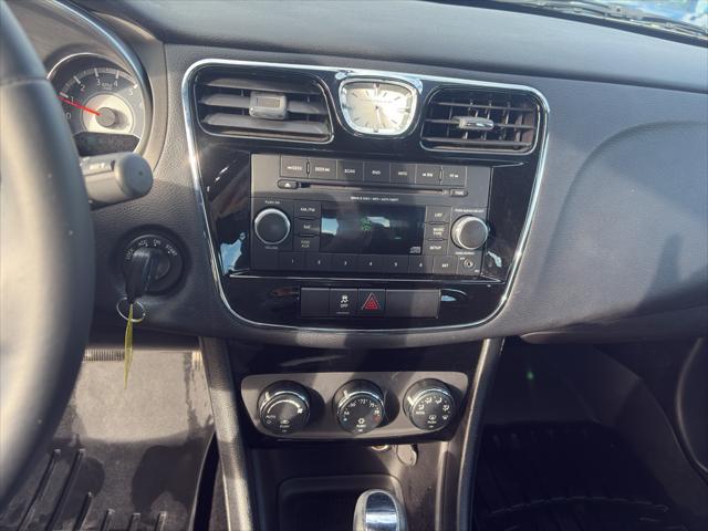 2013 Chrysler 200 Touring