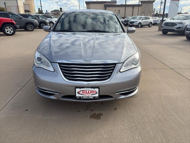 2013 Chrysler 200 Touring