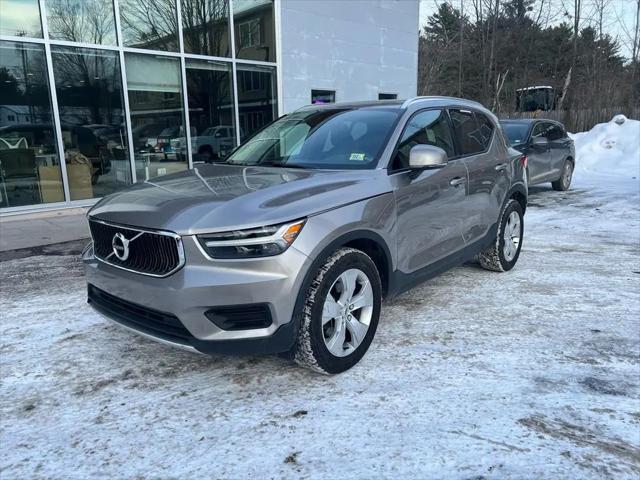 2022 Volvo XC40 T5 Momentum for sale in Milton, VT