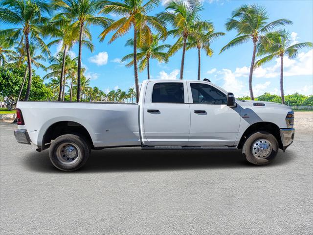 2026 RAM Ram 3500 RAM 3500 TRADESMAN CREW CAB 4X4 8 BOX