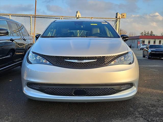 2026 Chrysler Voyager VOYAGER LX