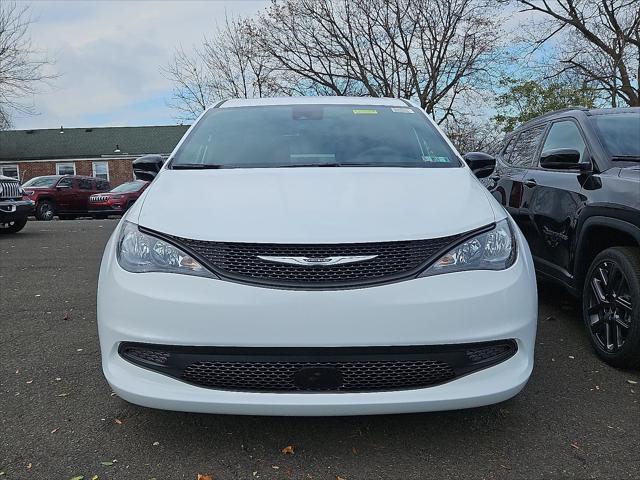 2026 Chrysler Voyager VOYAGER LX