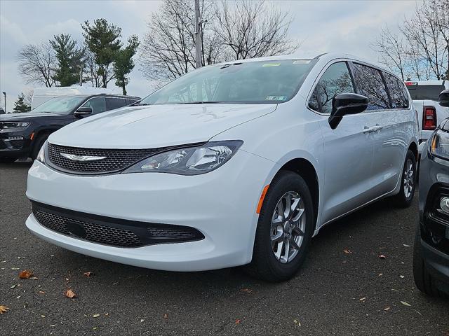 2026 Chrysler Voyager VOYAGER LX