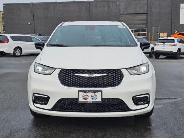 2026 Chrysler Pacifica PACIFICA SELECT AWD