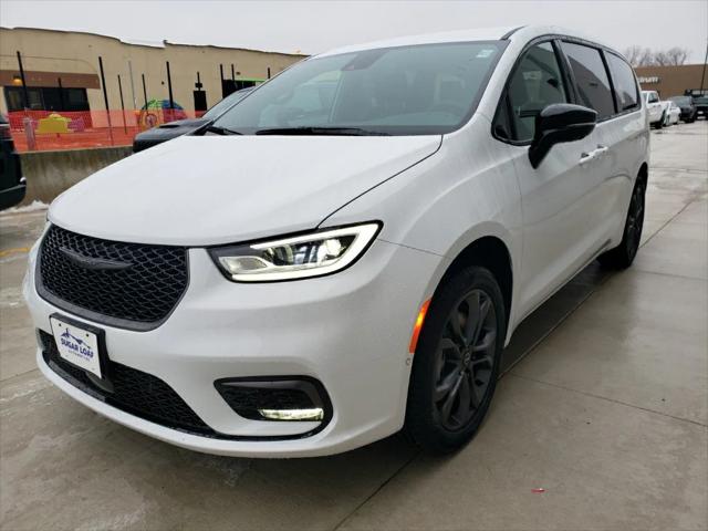 2026 Chrysler Pacifica PACIFICA SELECT AWD