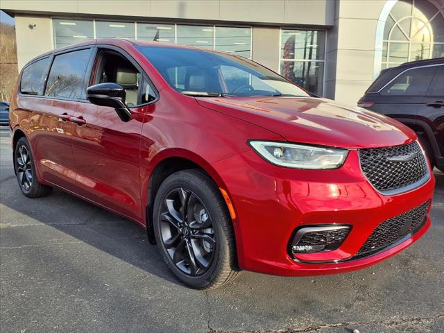 2026 Chrysler Pacifica PACIFICA SELECT AWD