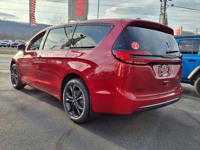 2026 Chrysler Pacifica PACIFICA SELECT AWD