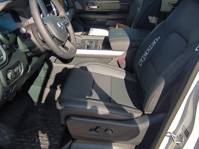 2026 Ram 1500 Rebel Crew Cab 4x4 5'7" Box