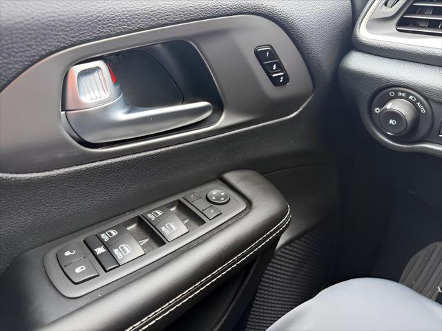 2026 Chrysler Pacifica Select AWD
