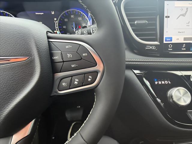 2026 Chrysler Pacifica Select AWD