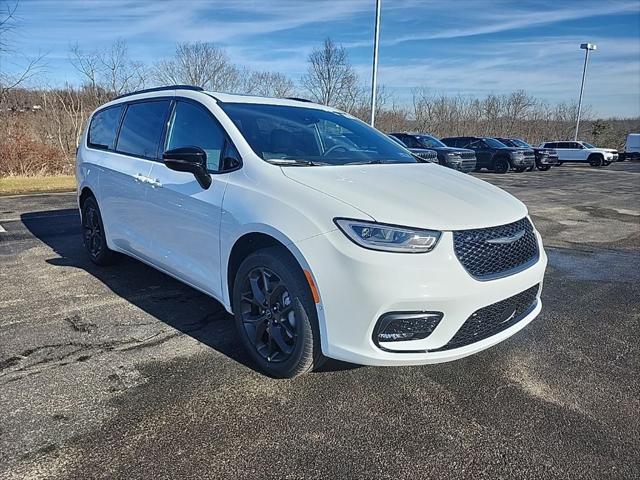 2026 Chrysler Pacifica PACIFICA LIMITED AWD