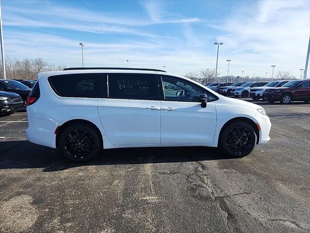 2026 Chrysler Pacifica PACIFICA LIMITED AWD