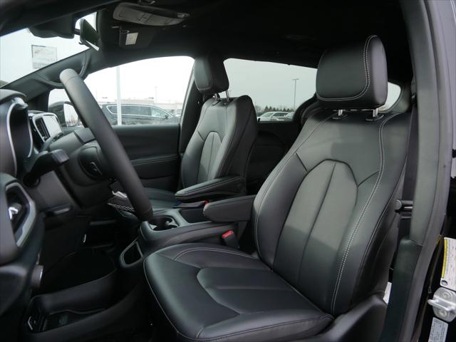 2026 Chrysler Voyager VOYAGER LX