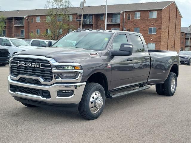 2026 RAM Ram 3500 RAM 3500 TRADESMAN CREW CAB 4X4 8 BOX