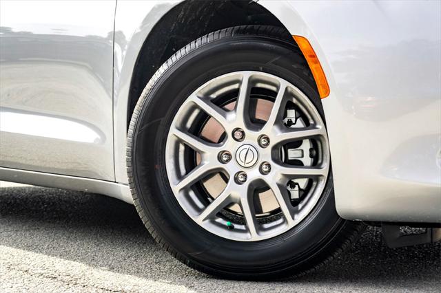 2026 Chrysler Voyager VOYAGER LX