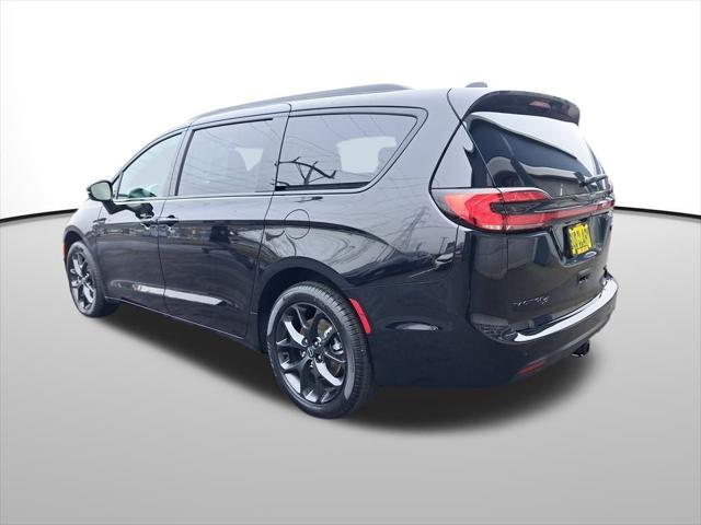 2026 Chrysler Pacifica PACIFICA LIMITED AWD