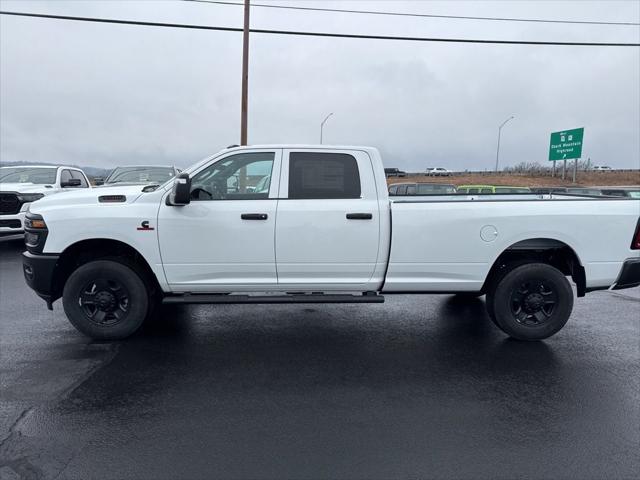 2026 RAM Ram 3500 RAM 3500 TRADESMAN CREW CAB 4X4 8 BOX