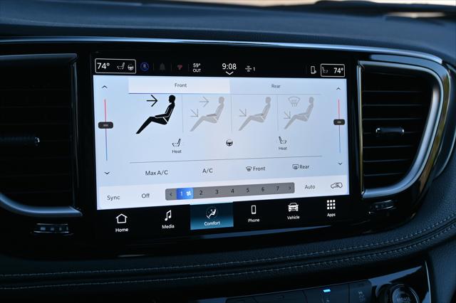 2026 Chrysler Pacifica Select